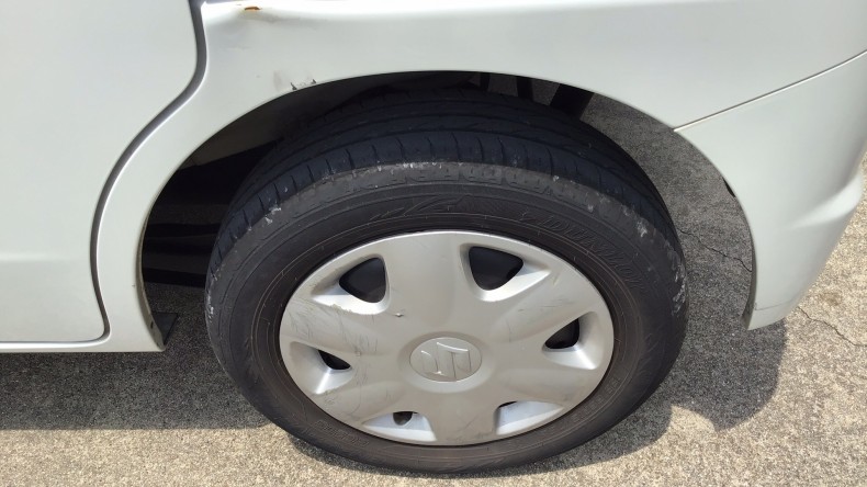 タイヤホイール前