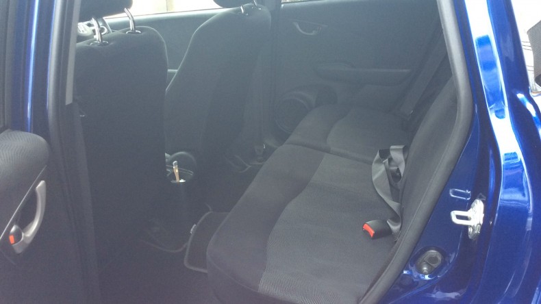 内装後方シート