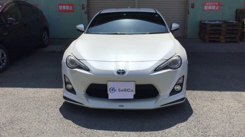 外装前方