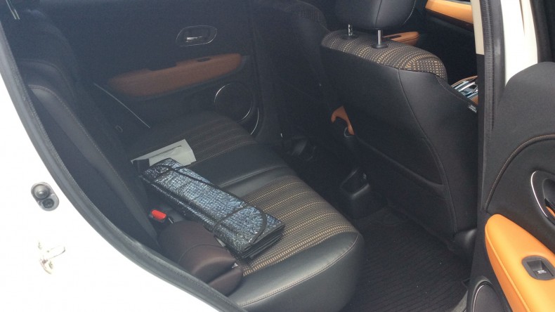 内装後方シート