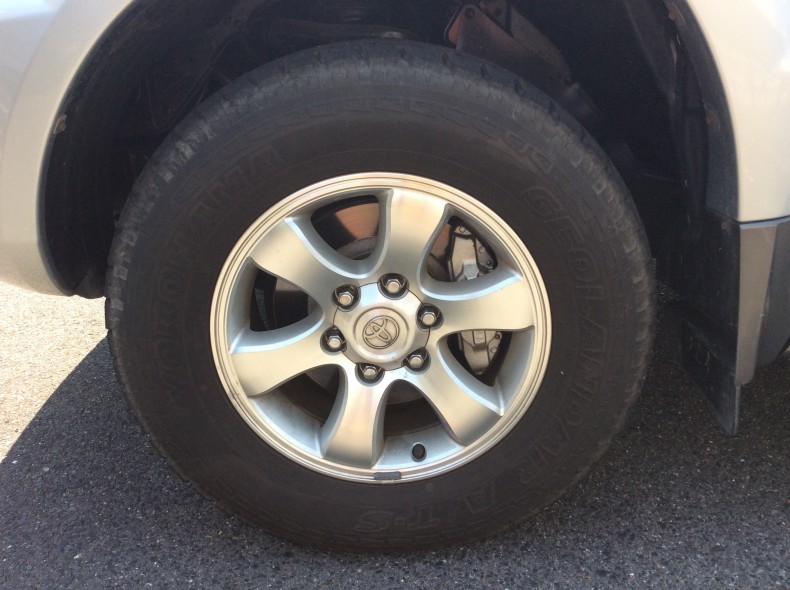 タイヤホイール前