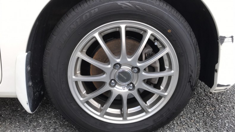 タイヤホイール前