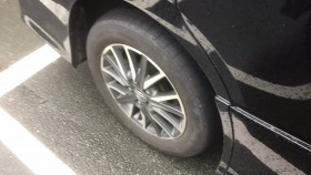 タイヤホイール前