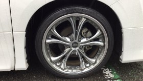 タイヤホイール前