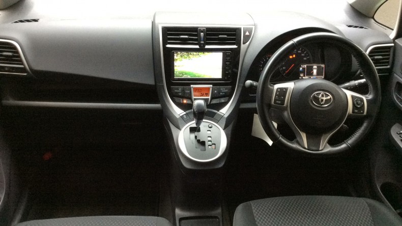 内装インパネ全体