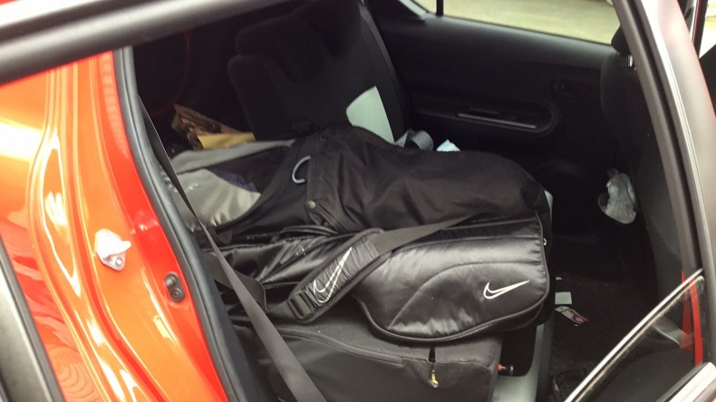 内装後方シート