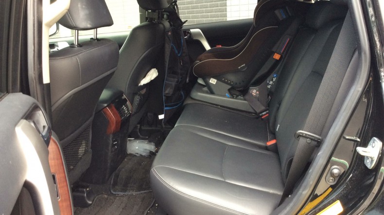 内装後方シート