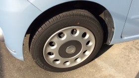 タイヤホイール前