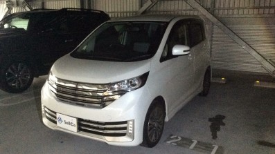 car_main_img