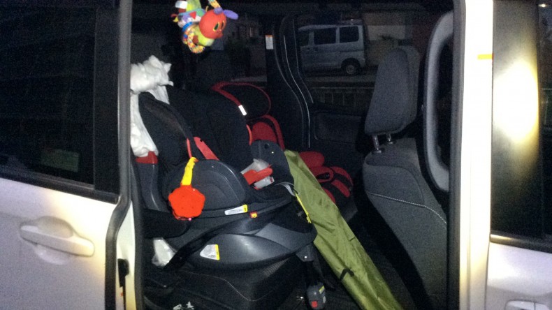 内装後方シート