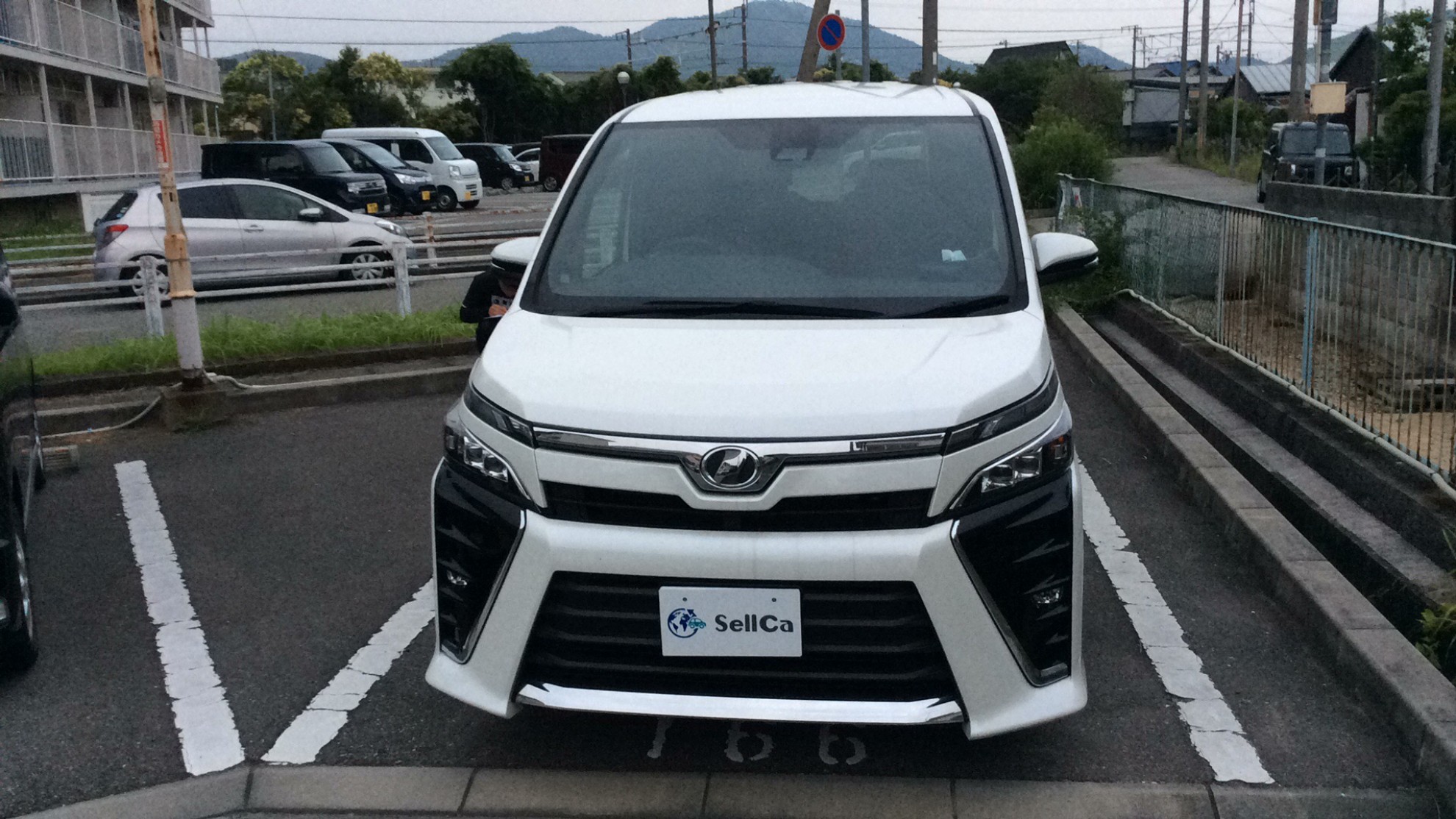 外装前方