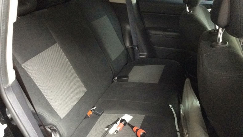 内装後方シート