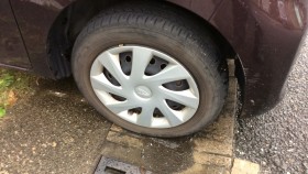 タイヤホイール前