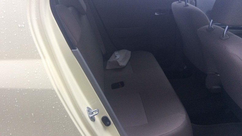 内装後方シート