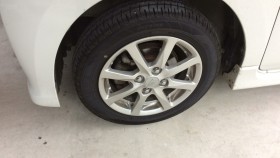 タイヤホイール前