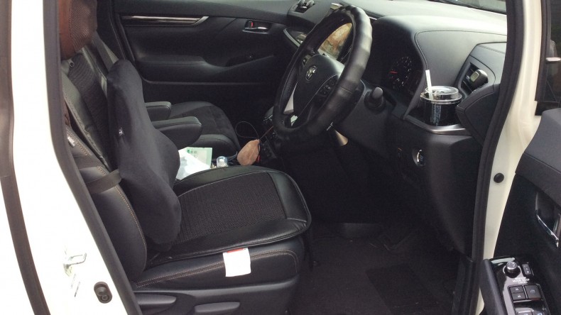 内装前方シート