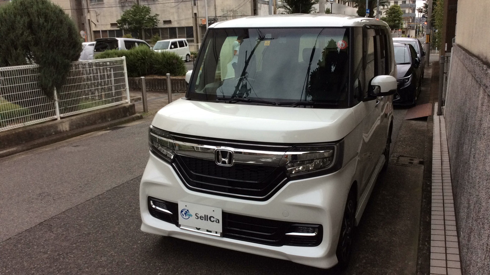 外装右前