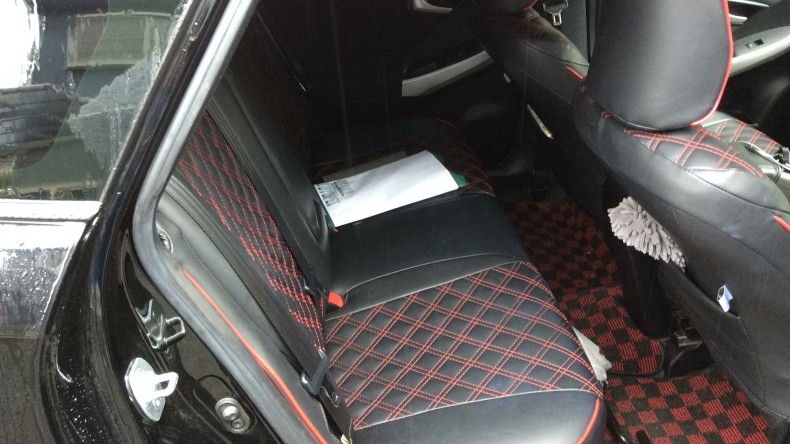 内装後方シート