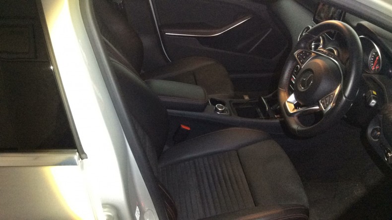 内装前方シート