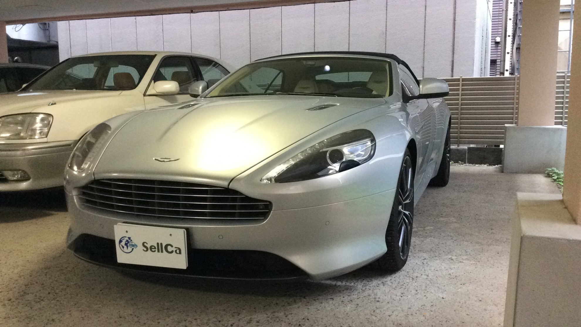 アストンマーティン ヴィラージュの売買実績画像