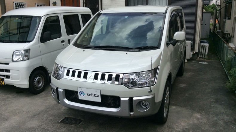 car_main_img