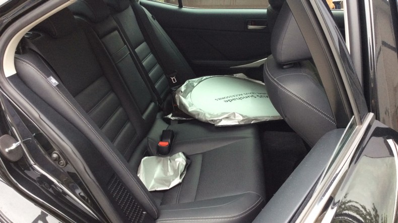 内装後方シート