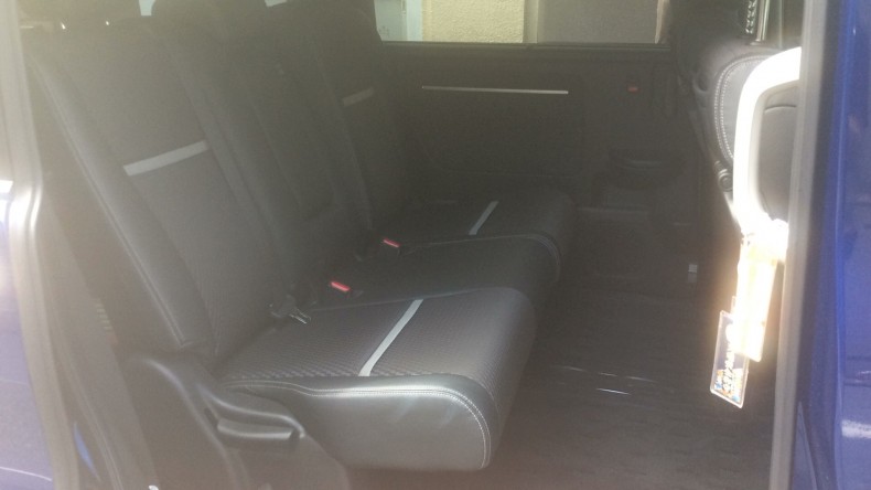 内装後方シート