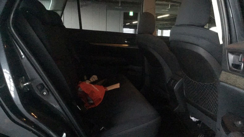 内装後方シート