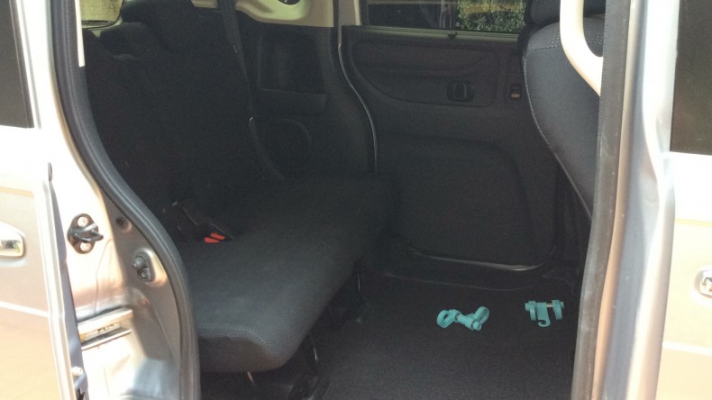 内装後方シート