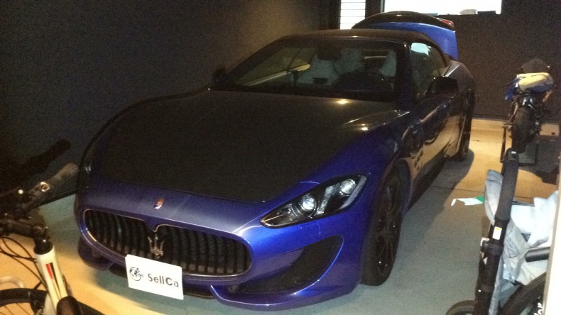 car_main_img