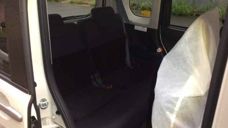 内装後方シート