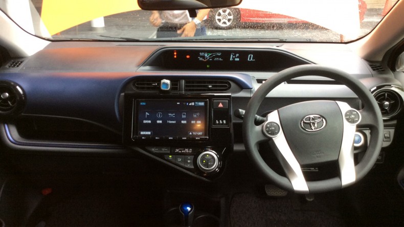 内装インパネ全体