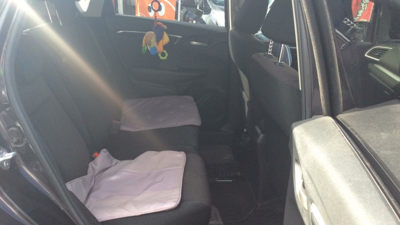 内装後方シート