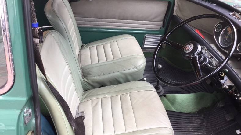 内装前方シート