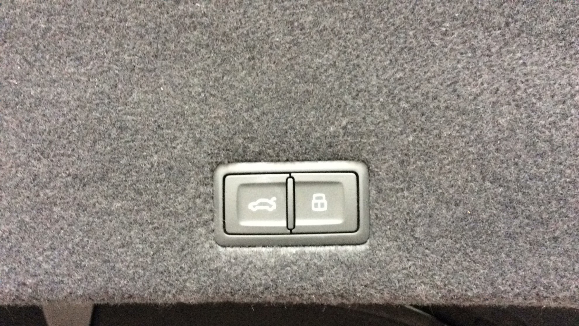 内装トランク