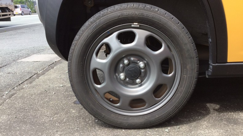 タイヤホイール前