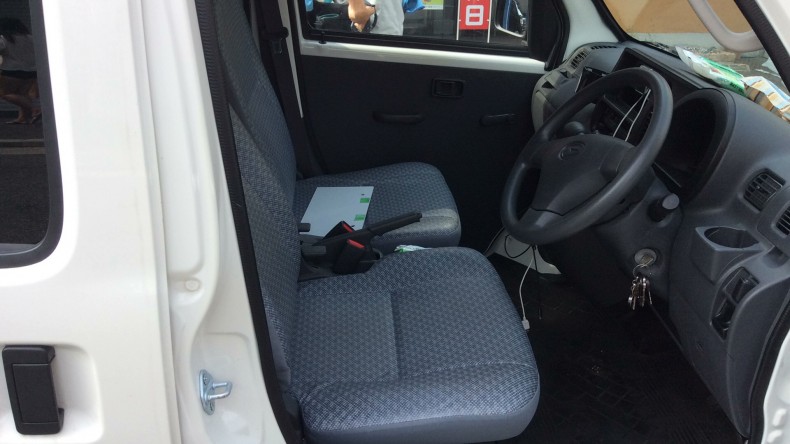 内装前方シート