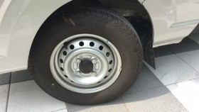 外装右前