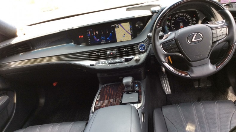 内装インパネ全体