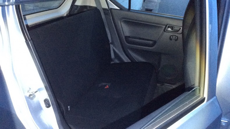 内装後方シート