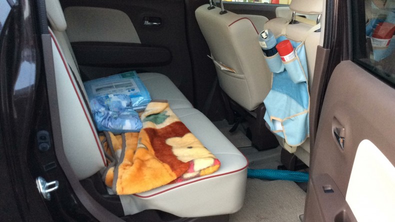 内装後方シート