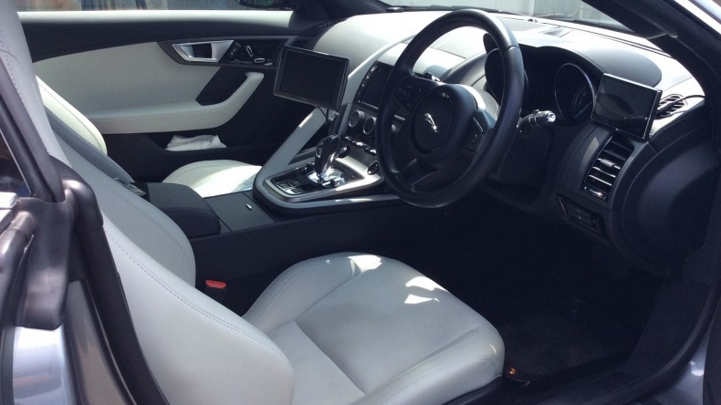 内装前方シート