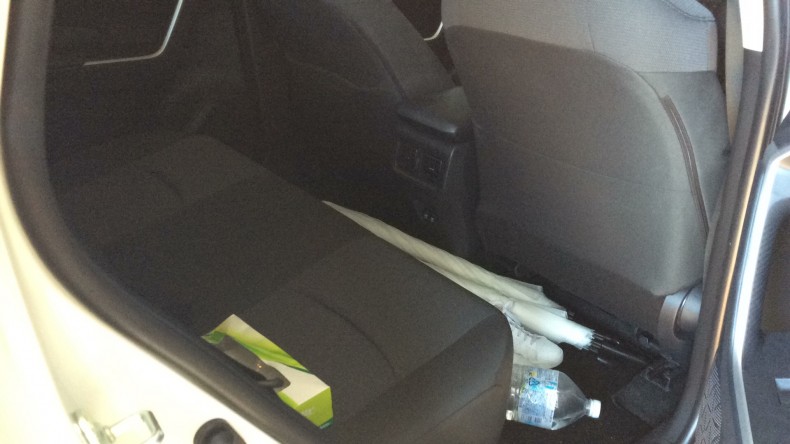 内装後方シート