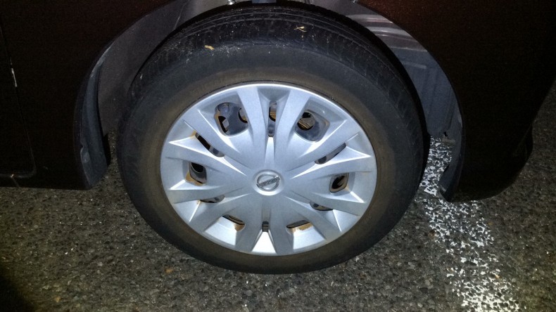 タイヤホイール前