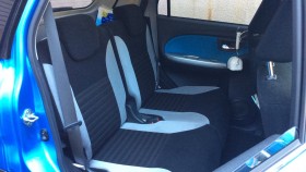 内装後方シート