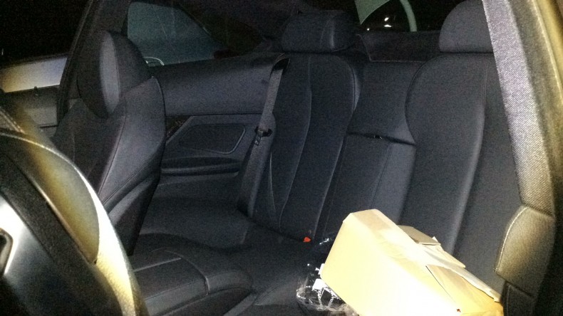 内装後方シート