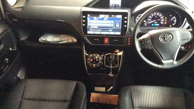 内装インパネ全体