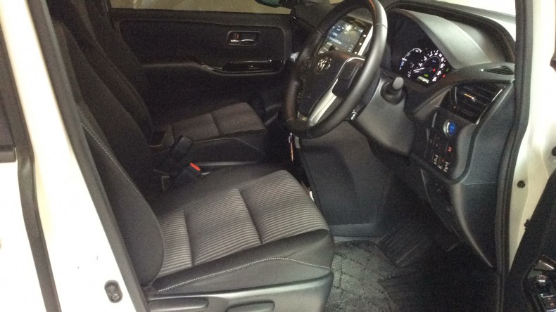 内装前方シート