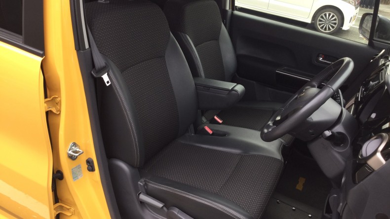 内装前方シート