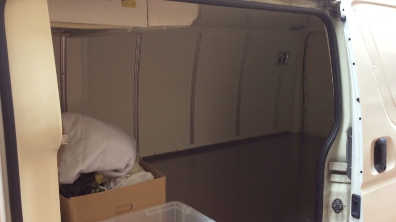 内装後方シート